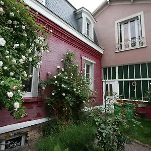  Couette-café La Maison Rouge